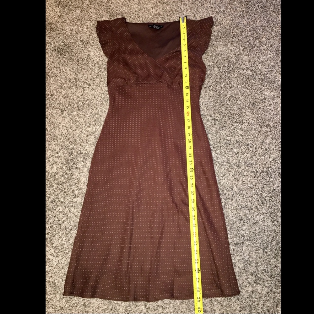 SOLD - beautiful flattering dress, size 4 see pics - Picture 4 of 11